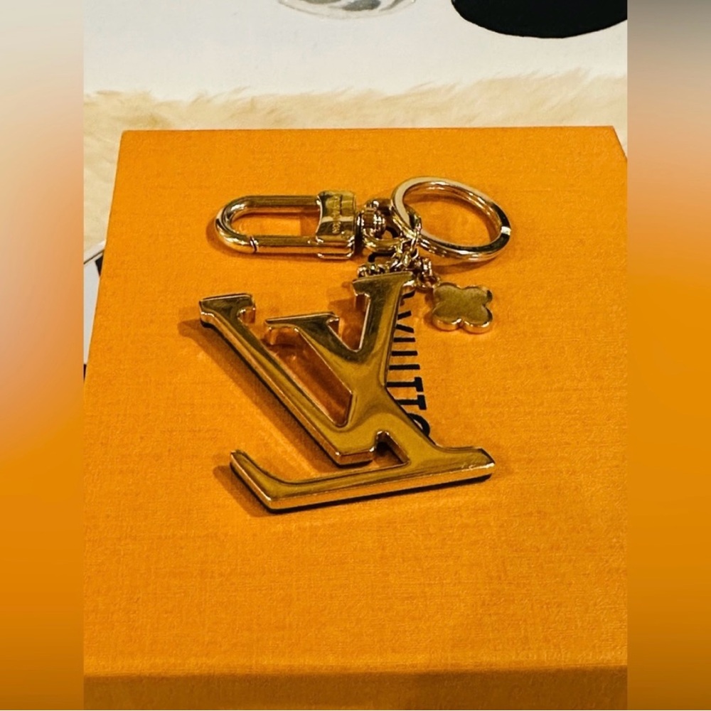 Louis Vuitton Port Cles Facet Bag Charm Keyring M63080 with Box EUC - Picture 2 of 6